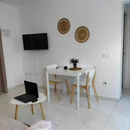 California Apartament Cala'N Blanes (Menorca)