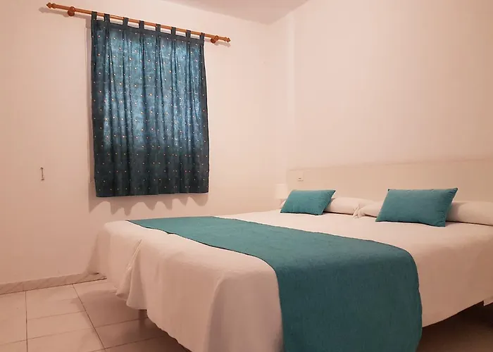 California Cala'N Blanes (Menorca)