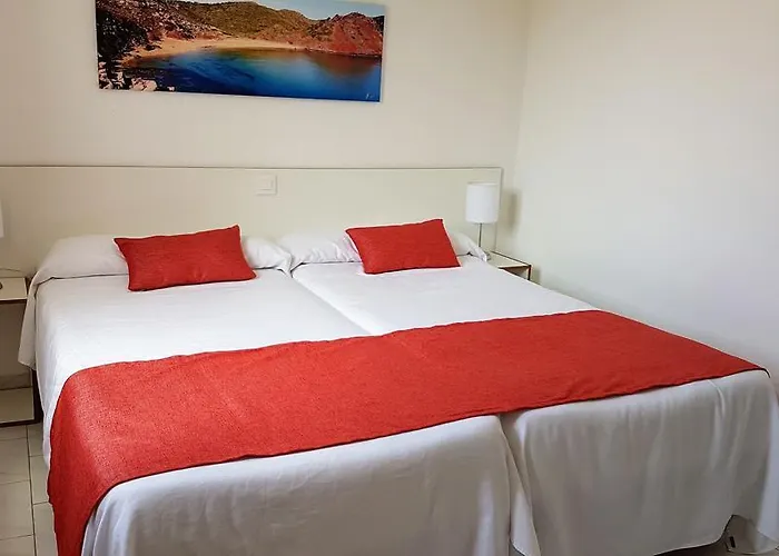 California Cala'N Blanes (Menorca)